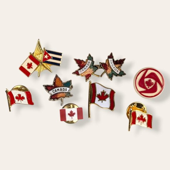 Lot of 8 Canada Pins - Picture 1 of 5